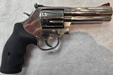 SMITH & WESSON 686-6 .357 MAG