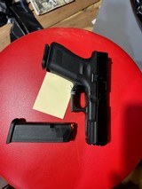 GLOCK G19 GEN 9MM LUGER (9X19 PARA) - 1 of 2