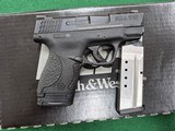 SMITH & WESSON M&P40 SHIELD PORTED PC .40 S&W - 2 of 3