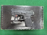 SMITH & Wesson M&P 40 SHIELD M2.0 CT .40 S&W - 1 of 3