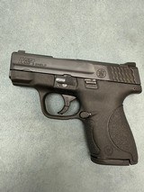 SMITH & WESSON M&P 9 SHIELD 9MM LUGER (9x19 PARA) - 1 of 3