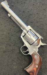 RUGER NEW MODEL BLACKHAWK STAINLESS .357 MAG - 3 of 3