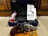 SMITH & WESSON 629 DELUXE .44 MAGNUM - 1 of 3