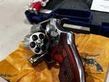 SMITH & WESSON 629 DELUXE .44 MAGNUM - 2 of 3