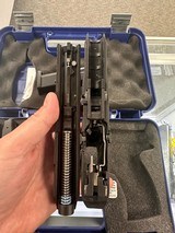 SMITH & WESSON M&P 40 .40 S&W - 3 of 3