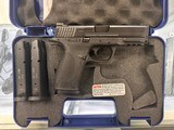 SMITH & WESSON M&P 40 .40 S&W - 2 of 3