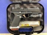 GLOCK G22 GEN 5 MOS .40 S&W - 1 of 3