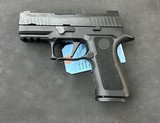 SIG SAUER P320 9MM LUGER (9x19 PARA) - 1 of 2