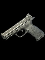SMITH & WESSON M&P 40 .40 S&W - 2 of 3