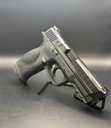 SMITH & WESSON M&P40 .40 S&W - 3 of 3