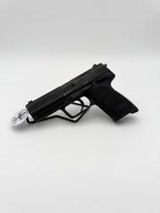 HECKLER & KOCH USP .40 S&W - 1 of 3