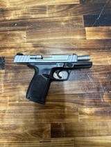 SMITH & WESSON SD9VE W/2 Mags + Holster 9MM LUGER (9x19 PARA) - 2 of 3