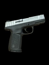 SMITH & WESSON SD9VE 9MM LUGER (9x19 PARA) - 1 of 3
