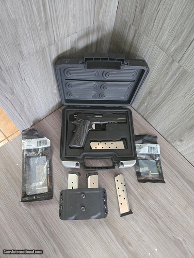 SIG SAUER 1911 EXTREME 5 .45 ACP