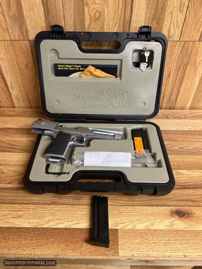 MAGNUM RESEARCH DESERT EAGLE .44 MAGNUM