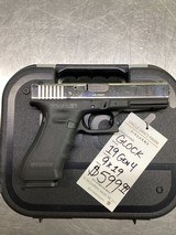 GLOCK G17 GEN 4 9MM LUGER (9x19 PARA) - 2 of 3