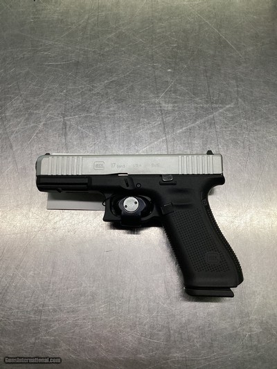 GLOCK 17gen 5 9MM LUGER (9x19 PARA)