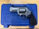 SMITH & WESSON 686 PLUS 3-5-7 MAGNUM SERIES .357 MAG - 1 of 3