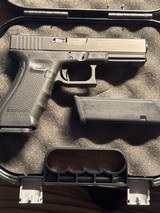 GLOCK G17 GEN 4 9MM LUGER (9x19 PARA) - 1 of 3