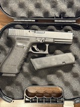 GLOCK 17 Gen 3 9MM LUGER (9x19 PARA) - 1 of 3