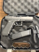 GLOCK G17 GEN 4 9MM LUGER (9x19 PARA) - 1 of 3