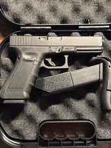 GLOCK G17 GEN 4 9MM LUGER (9x19 PARA) - 1 of 3