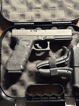 GLOCK G17 GEN 4 9MM LUGER (9x19 PARA) - 1 of 3