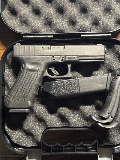 GLOCK G17 GEN 4 9MM LUGER (9x19 PARA)