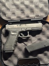 GLOCK G17 GEN 4 9MM LUGER (9x19 PARA) - 1 of 3