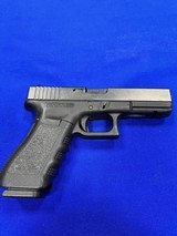 GLOCK G22 .40 S&W - 1 of 3