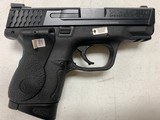 SMITH & WESSON M&P 40 M2.0 Compact .40 S&W - 2 of 3