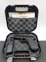GLOCK 17 gen 3 20th Anniversary Edition
9MM LUGER (9x19 PARA) - 1 of 3