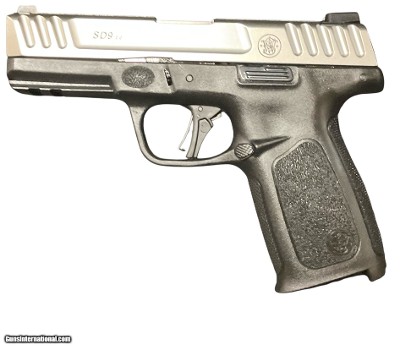 SMITH & WESSON SD9 2.0 9MM LUGER (9x19 PARA)