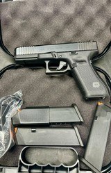 GLOCK 17 GEN 5 9MM LUGER (9X19 PARA) - 1 of 3