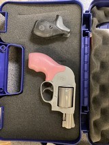 SMITH & WESSON 638 .38 SPL - 1 of 2