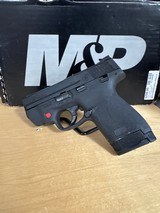 SMITH & WESSON M&P9 SHIELD M2.0 CRIMSON TRACE LASER 9MM LUGER (9X19 PARA) - 1 of 3