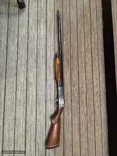 ITHACA GUN COMPANY MODEL 37 FEATHERLIGHT 12 GA