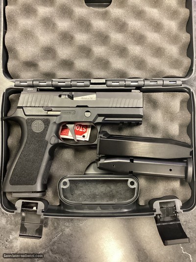 SIG SAUER P320 XCARRY 9MM LUGER (9x19 PARA)