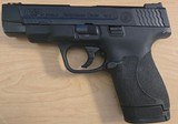 SMITH & WESSON M&P 40 Shield M2.0 PC .40 S&W - 1 of 3