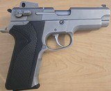 SMITH & WESSON mod 4006 .40 S&W - 2 of 3