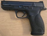 SMITH & WESSON M&P40 STAINLESS
.40 S&W - 2 of 3