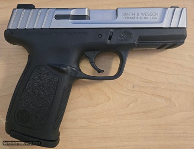 SMITH & WESSON SD9 VE 9MM LUGER (9x19 PARA)