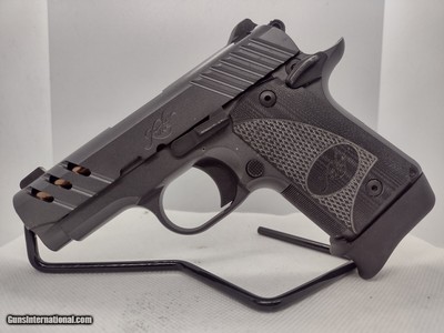 KIMBER MICRO 9 ESV 9MM
KIMPRO II GRAY 9MM LUGER (9X19 PARA)