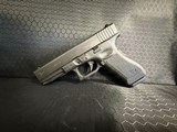GLOCK G22 GEN 3 .40 S&W - 1 of 3