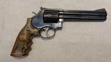 SMITH & WESSON 586 (No Dash) .357 MAG - 2 of 3