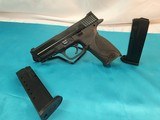 SMITH & WESSON M&P 40 .40 S&W - 1 of 3