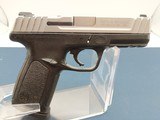SMITH & WESSON SD40 VE .40 S&W - 2 of 3