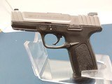 SMITH & WESSON SD40 VE .40 S&W - 1 of 3