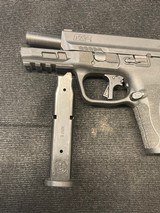SMITH & WESSON M&P 2.0 9MM LUGER (9x19 PARA) - 2 of 3