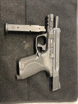 SMITH & WESSON M&P 2.0 9MM LUGER (9x19 PARA) - 1 of 3